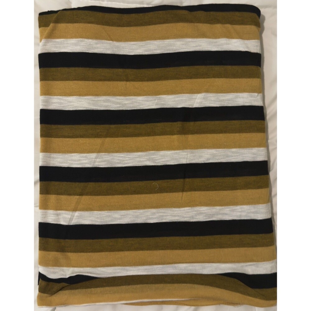 Lightweight Knit Fabric Please See Pictures And Description For More Info